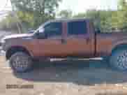 2011 Ford F-250 XL z VIN 1FT7W2BT6BEB18589, wystawiony jako IAAI lot #43122469 z przebiegiem 232 825 mil mil oraz . Historia ofert i sprzedaży dostępna na DreamBid. Obrazek 13.