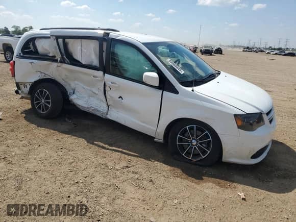 2018 Dodge Grand Caravan GT with VIN 2C4RDGEG7JR150477, listed as a Copart auction lot 68968845 with 88,871 mi miles and Salvage title. Bid and sale history available at DreamBid. Image 4.