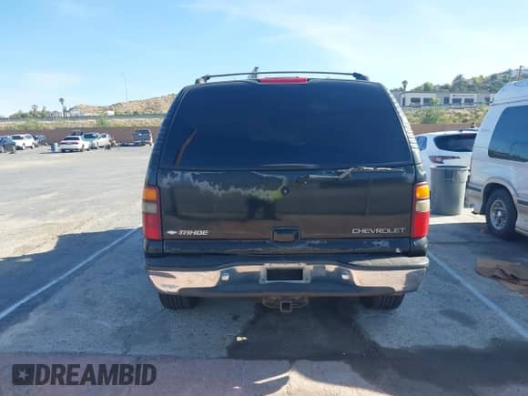 2001 Chevrolet Tahoe LT с VIN 1GNEK13T51J158235, выставлен на аукционе IAAI как лот 42257684 с пробегом Не указан миль и . История ставок и продаж доступна на DreamBid. Изображение 16.