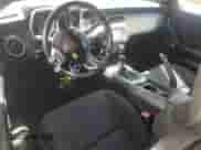 2010 Chevrolet Camaro 1SS z VIN 2G1FS1EWXA9115521, wystawiony jako Copart lot #59617885 z przebiegiem 131 385 mil mil oraz Szkoda całkowita • Salvage title. Historia ofert i sprzedaży dostępna na DreamBid. Obrazek 8.