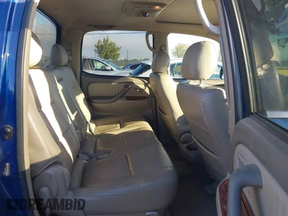 2005 Toyota Tundra Limited с VIN 5TBDT48185S490150, выставлен на аукционе IAAI как лот 43476350 с пробегом 285 794 миль миль и . История ставок и продаж доступна на DreamBid. Изображение 8.