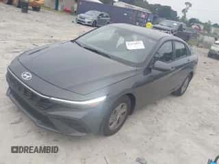 2025 Hyundai Elantra SE with VIN KMHLL4DG8SU910392, listed as a IAAI auction lot 43174872 with 6,028 mi miles and . Bid and sale history available at DreamBid. Image 2.