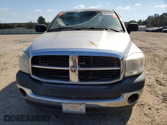 2008 Dodge 1500 ST z VIN 1D7HU18N48S584356, wystawiony jako Copart lot #86313215 z przebiegiem 27 717 mil mil oraz Czysty tytuł • Clean title. Historia ofert i sprzedaży dostępna na DreamBid. Obrazek 5.