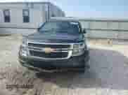 2020 Chevrolet Tahoe LT z VIN 1GNSKBKC9LR122871, wystawiony jako Copart lot #64978365 z przebiegiem 96 170 mil mil oraz Szkoda całkowita • Salvage title. Historia ofert i sprzedaży dostępna na DreamBid. Obrazek 15.