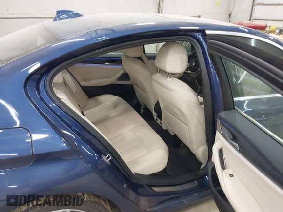 2021 BMW 5 Series 530i xDrive с VIN WBA13BJ0XMWW95206, выставлен на аукционе IAAI как лот 43425127 с пробегом 57 565 миль миль и . История ставок и продаж доступна на DreamBid. Изображение 8.