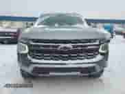2023 Chevrolet Suburban Z71 z VIN 1GNSKDKD4PR218370, wystawiony jako Copart lot #42328665 z przebiegiem 18 144 mil mil oraz Czysty tytuł • Clean title. Historia ofert i sprzedaży dostępna na DreamBid. Obrazek 5.