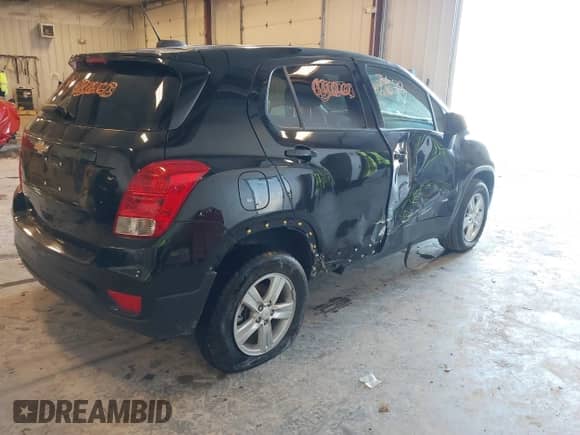 2021 Chevrolet Trax LS z VIN KL7CJNSB9MB349977, wystawiony jako IAAI lot #41657689 z przebiegiem 142 633 mil mil oraz . Historia ofert i sprzedaży dostępna na DreamBid. Obrazek 4.