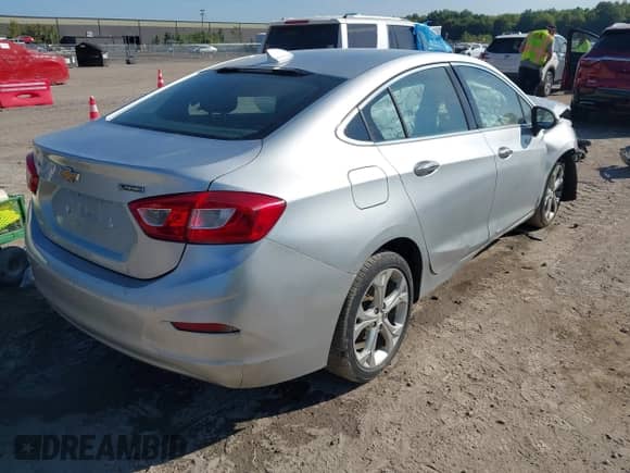 2017 Chevrolet Cruze Premier с VIN 1G1BF5SM6H7230139, выставлен на аукционе IAAI как лот 43212035 с пробегом 142 516 миль миль и . История ставок и продаж доступна на DreamBid. Изображение 4.