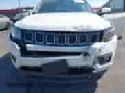 2017 Jeep Compass Latitude z VIN 3C4NJDBB8HT666563, wystawiony jako IAAI lot #43228511 z przebiegiem 116 669 mil mil oraz . Historia ofert i sprzedaży dostępna na DreamBid. Obrazek 6.