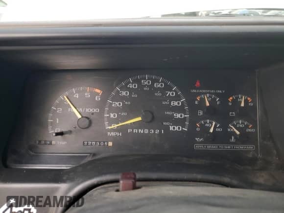 1996 Chevrolet Suburban с VIN 3GNEC16R5TG149147, выставлен на аукционе Copart как лот 84827204 с пробегом 320 305 миль миль и Списание • Salvage title. История ставок и продаж доступна на DreamBid. Изображение 9.