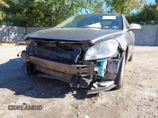 2010 Chevrolet Malibu 2LT z VIN 1G1ZD5E74AF232879, wystawiony jako IAAI lot #43459073 z przebiegiem Nie podano mil oraz . Historia ofert i sprzedaży dostępna na DreamBid. Obrazek 6.