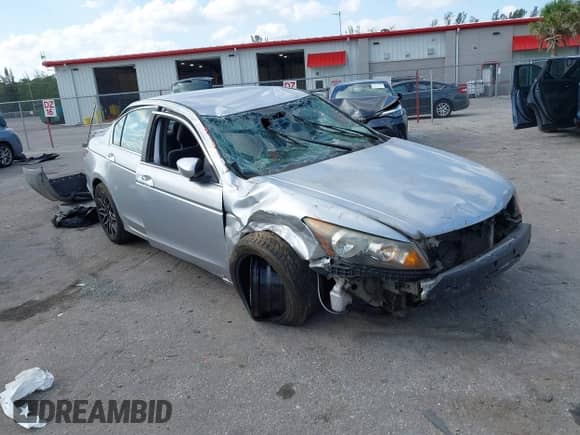 2012 Honda Accord LX Premium с VIN 1HGCP2F48CA027252, выставлен на аукционе IAAI как лот 42011848 с пробегом 88 443 миль миль и . История ставок и продаж доступна на DreamBid. Изображение 17.