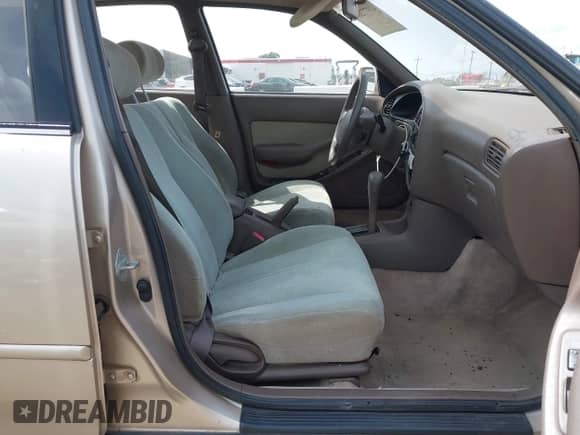 1993 Toyota Camry LE z VIN JT2SK12E6P0122365, wystawiony jako IAAI lot #41977260 z przebiegiem 162 971 mil mil oraz . Historia ofert i sprzedaży dostępna na DreamBid. Obrazek 5.