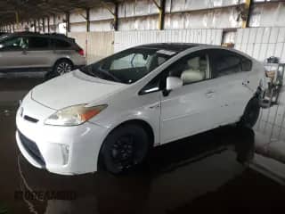2015 Toyota Prius Two z VIN JTDKN3DU3F1872099, wystawiony jako Copart lot #82126175 z przebiegiem Nie podano mil oraz Szkoda całkowita • Salvage title. Historia ofert i sprzedaży dostępna na DreamBid. Obrazek 1.
