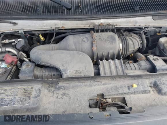 2011 Ford Econoline Cargo Commercial z VIN 1FTSS3EL1BDA24066, wystawiony jako IAAI lot #42165525 z przebiegiem 156 651 mil mil oraz . Historia ofert i sprzedaży dostępna na DreamBid. Obrazek 10.