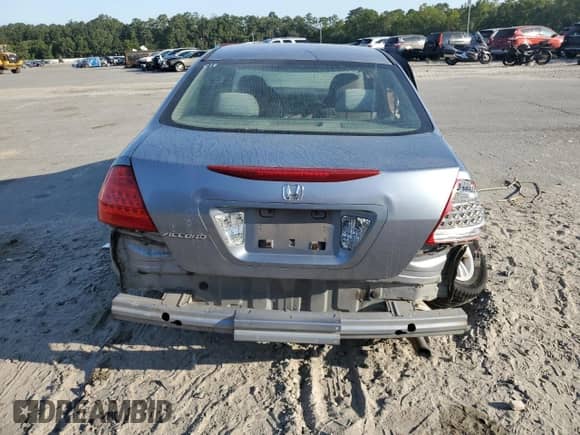 2007 Honda Accord LX SE z VIN 1HGCM56347A079839, wystawiony jako Copart lot #71830135 z przebiegiem 181 410 mil mil oraz Szkoda całkowita • Salvage title. Historia ofert i sprzedaży dostępna na DreamBid. Obrazek 6.