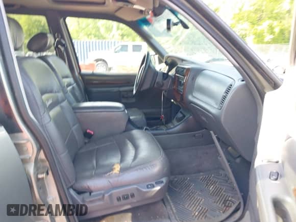 1999 Ford Explorer XLT с VIN 1FMZU35P3XUC87514, выставлен на аукционе IAAI как лот 42186282 с пробегом 176 372 миль миль и . История ставок и продаж доступна на DreamBid. Изображение 5.