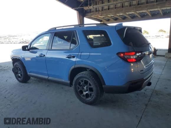 2024 Honda Pilot TrailSport with VIN 5FNYG1H62RB048577, listed as a Copart auction lot 67639245 with 9,430 mi miles and Salvage title. Bid and sale history available at DreamBid. Image 2.