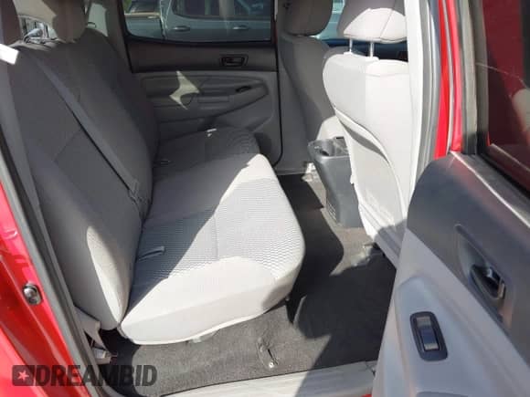 2014 Toyota Tacoma PreRunner with VIN 5TFKU4HN8EX005210, listed as a IAAI auction lot 42670791 with 165,715 mi miles and . Bid and sale history available at DreamBid. Image 8.