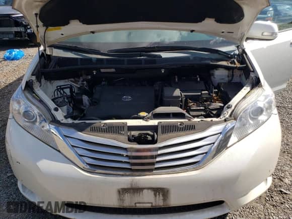 2013 Toyota Sienna XLE with VIN 5TDYK3DC2DS371005, listed as a Copart auction lot 70303375 with 92,927 mi miles and Clean title. Bid and sale history available at DreamBid. Image 12.