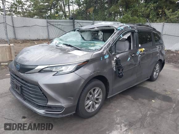 2022 Toyota Sienna LE z VIN 5TDKRKEC8NS078558, wystawiony jako IAAI lot #43313358 z przebiegiem 86 219 mil mil oraz . Historia ofert i sprzedaży dostępna na DreamBid. Obrazek 2.