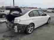 2012 BMW 3 Series 328i с VIN WBA3A5G55CNP18091, выставлен на аукционе Copart как лот 84557665 с пробегом 84 483 миль миль и Списание • Salvage title. История ставок и продаж доступна на DreamBid. Изображение 3.