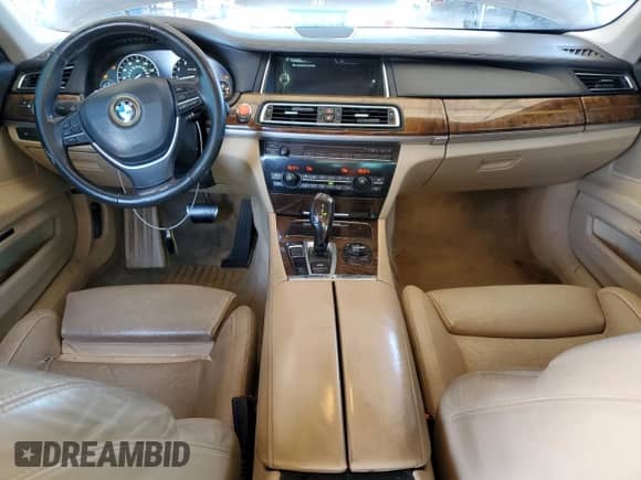 2013 BMW 7 Series 750i with VIN WBAYA8C50DD227660, listed as a Copart auction lot 71820475 with 120,533 mi miles and Salvage title. Bid and sale history available at DreamBid. Image 8.