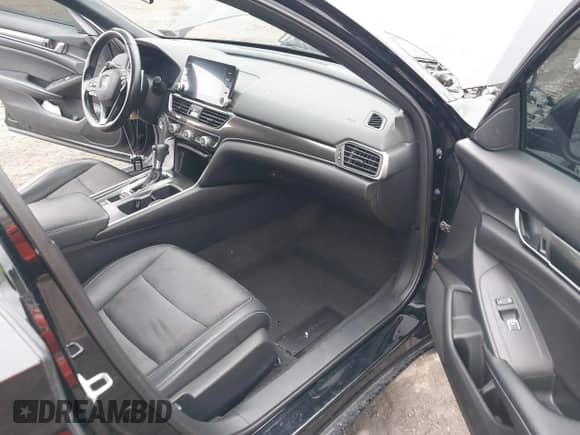 2018 Honda Accord Sport z VIN 1HGCV1F37JA020636, wystawiony jako IAAI lot #43424860 z przebiegiem 165 295 mil mil oraz . Historia ofert i sprzedaży dostępna na DreamBid. Obrazek 5.