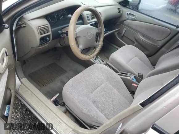 1999 Chevrolet Prizm z VIN 1Y1SK5284XZ403676, wystawiony jako Copart lot #57961725 z przebiegiem Nie podano mil oraz Szkoda całkowita • Salvage title. Historia ofert i sprzedaży dostępna na DreamBid. Obrazek 8.