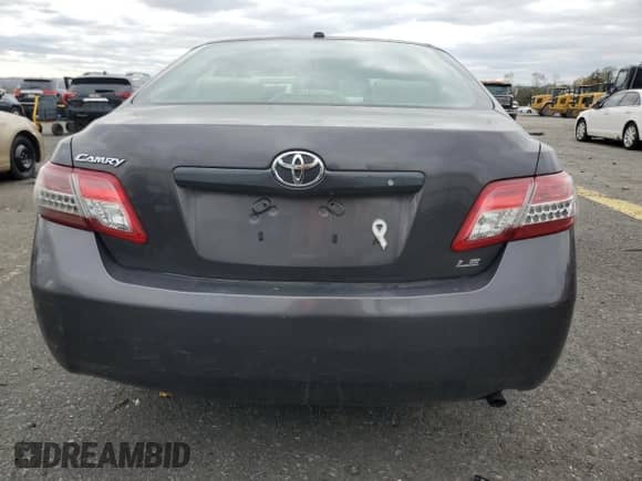 2011 Toyota Camry LE с VIN 4T4BF3EK8BR147747, выставлен на аукционе Copart как лот 82412485 с пробегом 87 386 миль миль и Списание • Salvage title. История ставок и продаж доступна на DreamBid. Изображение 6.