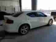 2013 Dodge Avenger SXT z VIN 1C3CDZCG3DN720954, wystawiony jako Copart lot #71964185 z przebiegiem 130 474 mil mil oraz Szkoda całkowita • Salvage title. Historia ofert i sprzedaży dostępna na DreamBid. Obrazek 3.