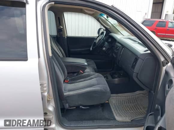 2001 Dodge Dakota Sport with VIN 1B7HL2AX71S339443, listed as a IAAI auction lot 43284744 with 287,859 mi miles and . Bid and sale history available at DreamBid. Image 5.