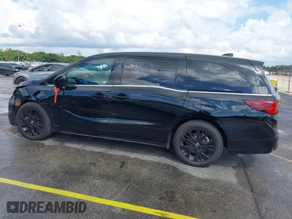 2025 Honda Odyssey Sport-L z VIN 5FNRL6H79SB049785, wystawiony jako IAAI lot #43384548 z przebiegiem 4 405 mil mil oraz . Historia ofert i sprzedaży dostępna na DreamBid. Obrazek 14.