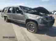 1999 Chevrolet Suburban z VIN 3GNFK16R3XG168695, wystawiony jako Copart lot #71015555 z przebiegiem 166 386 mil mil oraz Szkoda całkowita • Salvage title. Historia ofert i sprzedaży dostępna na DreamBid. Obrazek 4.