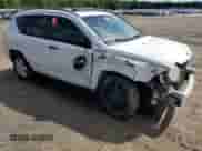 2007 Jeep Compass Sport with VIN 1J8FT47W07D107774, listed as a Copart auction lot 56740335 with 218,850 mi miles and Salvage title. Bid and sale history available at DreamBid. Image 4.