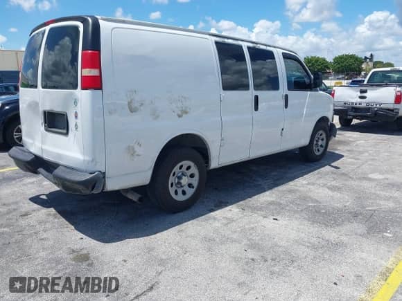 2013 Chevrolet Express Cargo with VIN 1GCSGAFX8D1113984, listed as a IAAI auction lot 42963784 with 178,507 mi miles and . Bid and sale history available at DreamBid. Image 4.