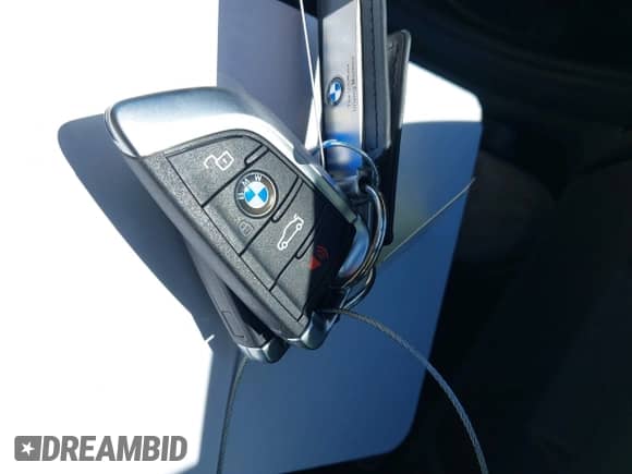 2025 BMW M3 Competition xDrive z VIN WBS33HJ05SFU14546, wystawiony jako IAAI lot #42067298 z przebiegiem 367 mil mil oraz . Historia ofert i sprzedaży dostępna na DreamBid. Obrazek 11.