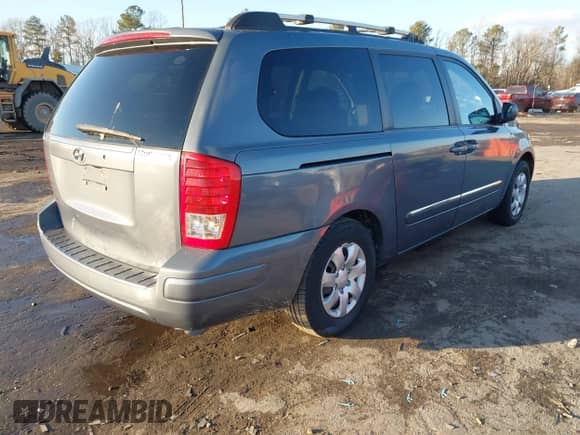 2008 Hyundai Entourage GLS с VIN KNDMC233186044463, выставлен на аукционе IAAI как лот 41334103 с пробегом 259 690 миль миль и . История ставок и продаж доступна на DreamBid. Изображение 4.