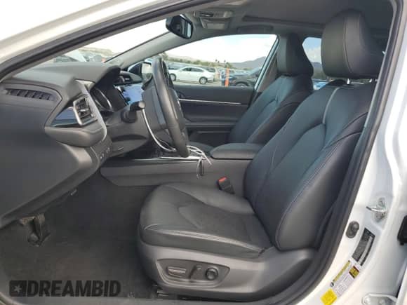 2020 Toyota Camry XSE с VIN 4T1K61AK4LU952330, выставлен на аукционе Copart как лот 84054715 с пробегом 29 989 миль миль и Списание • Salvage title. История ставок и продаж доступна на DreamBid. Изображение 7.