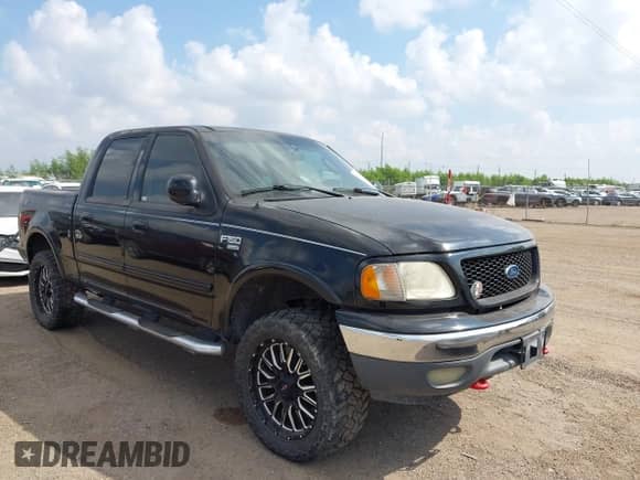 2002 Ford F-150 XLT с VIN 1FTRW08L62KC23963, выставлен на аукционе IAAI как лот 43452764 с пробегом 269 490 миль миль и . История ставок и продаж доступна на DreamBid. Изображение 1.