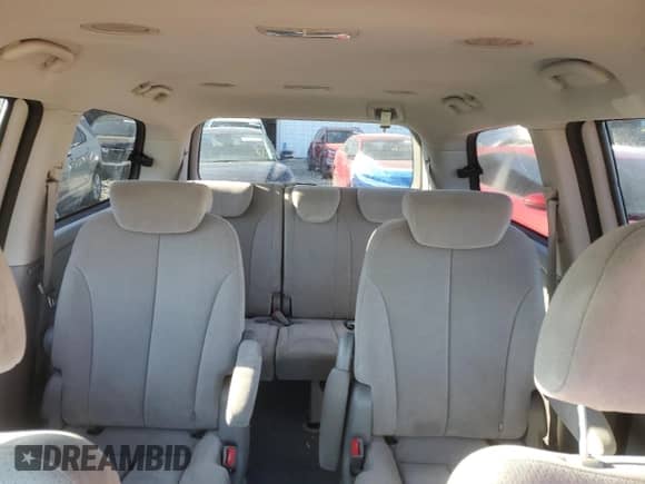 2008 Hyundai Entourage GLS с VIN KNDMC233486049592, выставлен на аукционе Copart как лот 47755765 с пробегом 201 802 миль миль и Списание • Salvage title. История ставок и продаж доступна на DreamBid. Изображение 10.