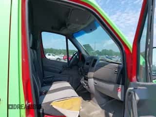 2008 Dodge Sprinter с VIN WD0PE745585334450, выставлен на аукционе IAAI как лот 42850230 с пробегом 200 401 миль миль и . История ставок и продаж доступна на DreamBid. Изображение 5.