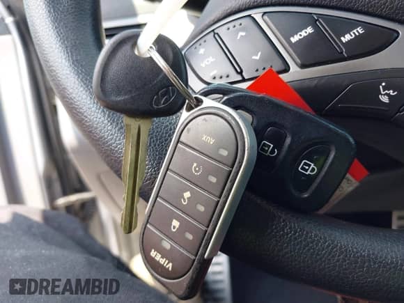 2015 Hyundai Elantra SE z VIN KMHDH4AE2FU223357, wystawiony jako IAAI lot #42376887 z przebiegiem 87 000 mil mil oraz . Historia ofert i sprzedaży dostępna na DreamBid. Obrazek 11.