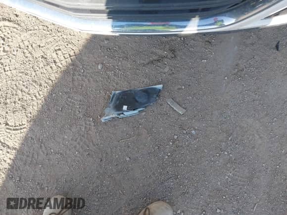 2013 Chevrolet Traverse LT with VIN 1GNKVJKD6DJ195920, listed as a IAAI auction lot 41972902 with 173,570 mi miles and . Bid and sale history available at DreamBid. Image 12.