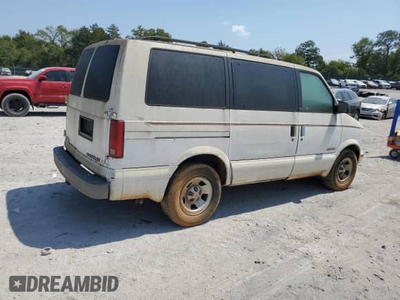 1998 Chevrolet Astro z VIN 1GNDM19W7WB107649, wystawiony jako Copart lot #67507324 z przebiegiem 254 707 mil mil oraz Czysty tytuł • Clean title. Historia ofert i sprzedaży dostępna na DreamBid. Obrazek 3.