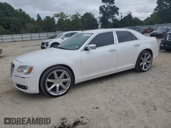 2012 Chrysler 300 C с VIN 2C3CCAETXCH109003, выставлен на аукционе Copart как лот 67315465 с пробегом 148 202 миль миль и Чистый • Clean title. История ставок и продаж доступна на DreamBid. Изображение 1.