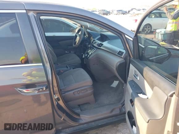 2015 Honda Odyssey EX с VIN 5FNRL5H46FB052844, выставлен на аукционе IAAI как лот 43357522 с пробегом 130 583 миль миль и . История ставок и продаж доступна на DreamBid. Изображение 5.