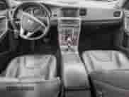 2015 Volvo S60 с VIN YV126MFD1F1318621, выставлен на аукционе Copart как лот 64658465 с пробегом 133 092 миль миль и Чистый • Clean title. История ставок и продаж доступна на DreamBid. Изображение 8.