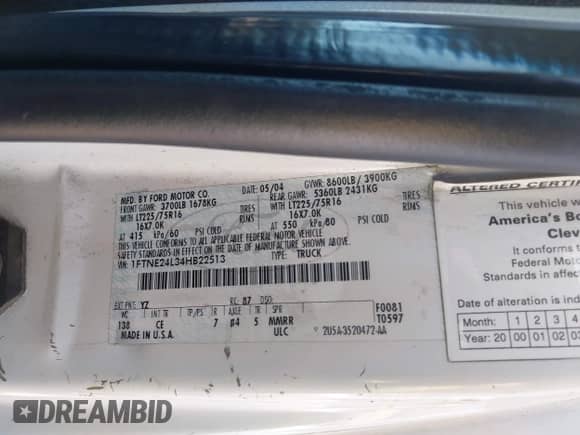 2004 Ford Econoline Cargo with VIN 1FTNE24L34HB22513, listed as a IAAI auction lot 42750314 with 221,334 mi miles and . Bid and sale history available at DreamBid. Image 9.