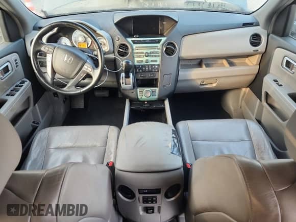 2009 Honda Pilot Touring with VIN 5FNYF38829B016406, listed as a Copart auction lot 71791575 with 221,923 mi miles and Salvage title. Bid and sale history available at DreamBid. Image 8.